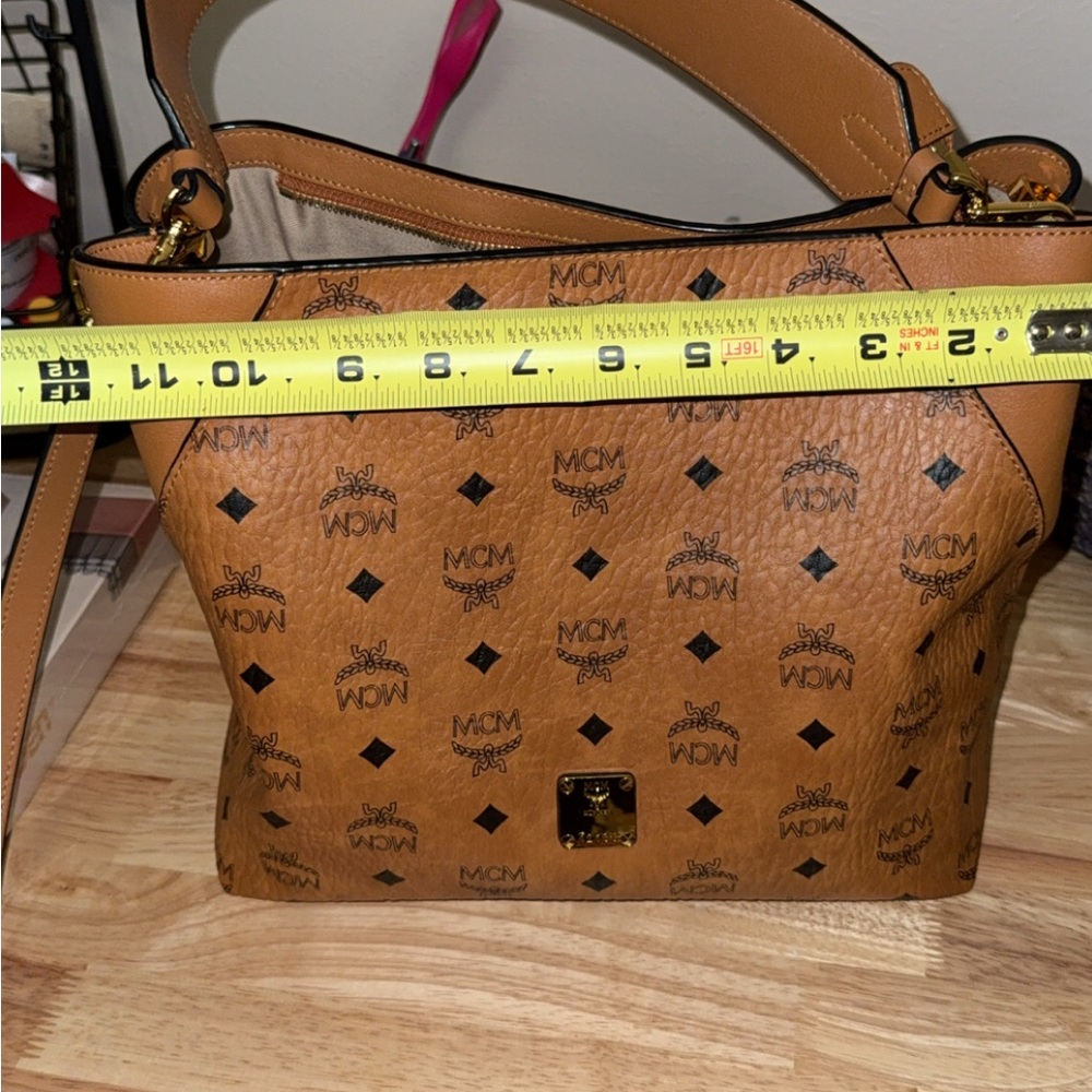MCM - Picture 7 of 9